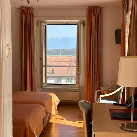 Aux Deux Sapins Hotel 3*