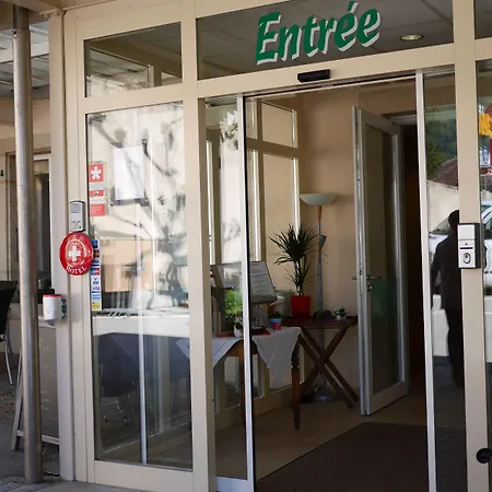 Aux Deux Sapins Montricher