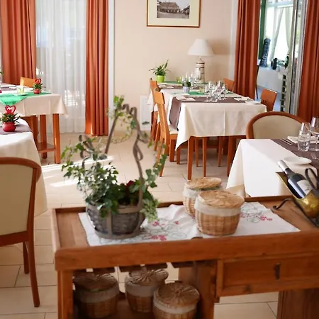 Aux Deux Sapins Montricher