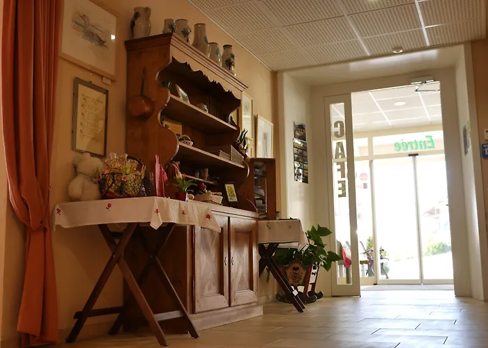 Aux Deux Sapins Montricher