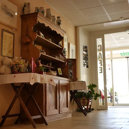 Aux Deux Sapins Montricher